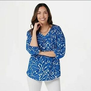 Susan Graver Blue Floral Top